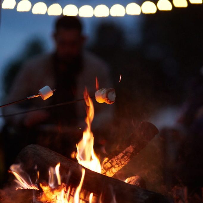 campfire_7-Summer-Tips_lightstock-473005_1200px